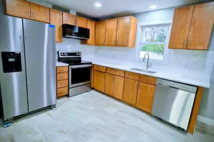 62 Pond Point Ave, Milford, CT 06460 - Photo 6