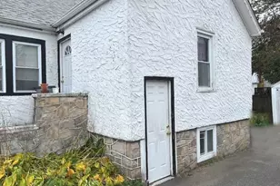 355 Chamberlain Ave, Bridgeport, CT 06606 - Photo 2