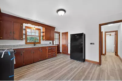 8 Quinebaug Road, Norwich, CT 06360 - Photo 4