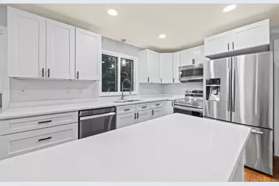 7 Woodmont Road, Avon, CT 06001 - Photo 6