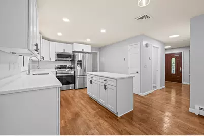 7 Woodmont Road, Avon, CT 06001 - Photo 4