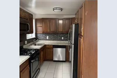 11 Bedford Avenue #APT J1, Norwalk, CT 06850 - Photo 4