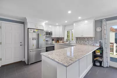 255 Maplewood Avenue, Milford, CT 06460 - Photo 6