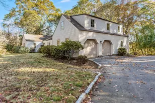 4 Jean Dr, Old Lyme, CT 06371 - Photo 2