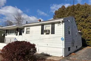 35 Butler St, Waterbury, CT 06704 - Photo 4