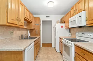 499 Heritage Vlg, Southbury, CT 06488 - Photo 6