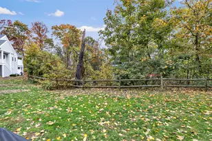 132 Country Pl, Shelton, CT 06484 - Photo 6