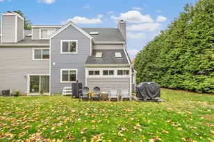 132 Country Pl, Shelton, CT 06484 - Photo 4