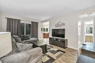 132 Country Pl, Shelton, CT 06484 - Photo 12