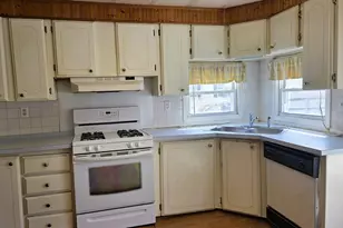301 S Main St, Newtown, CT 06470 - Photo 4