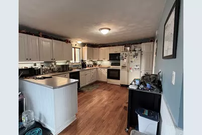 10 Seventh Avenue, Waterford, CT 06385 - Photo 12