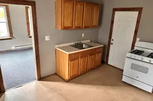 122 Willow St, Meriden, CT 06450 - Photo 6