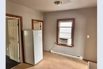 122 Willow Street, Meriden, CT 06450 - Photo 4