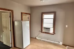 122 Willow St, Meriden, CT 06450 - Photo 4