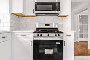 123 Harlem Ave, Bridgeport, CT 06606 - Photo 16