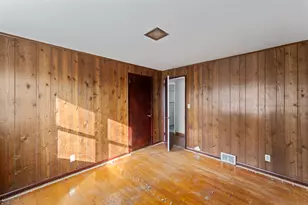 1800 Chopsey Hill Rd, Bridgeport, CT 06606 - Photo 14