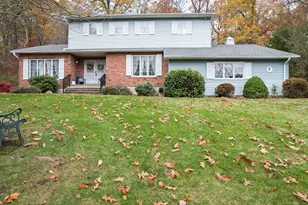 117 Stonefence Rd, Naugatuck, CT 06770 - Photo 2