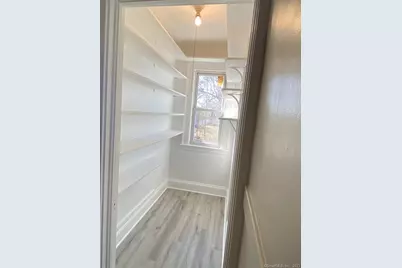 51 Bretton Road #Second Floor, West Hartford, CT 06119 - Photo 10