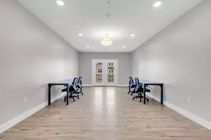 104 Episcopal Rd, Berlin, CT 06037 - Photo 18