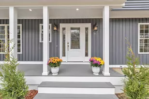 51 Tuckahoe Dr, Shelton, CT 06484 - Photo 2