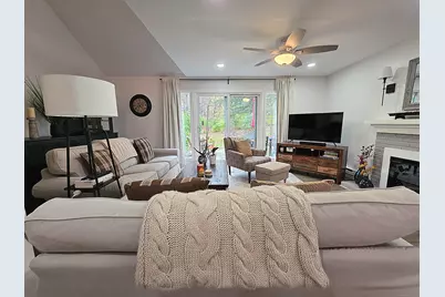 60 Heritage Village #B, Southbury, CT 06488 - Photo 8