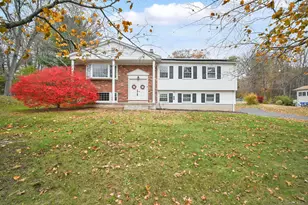 10 Oxcart Dr, Windsor, CT 06095 - Photo 2