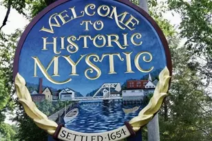 17 Heather Glen Ln, Groton, CT 06355 - Photo 1