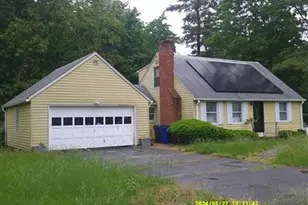 404 Woodland St, Windsor Locks, CT 06096 - Photo 2