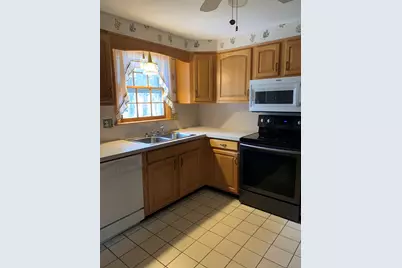 381 Chamberlain Highway, Berlin, CT 06037 - Photo 10