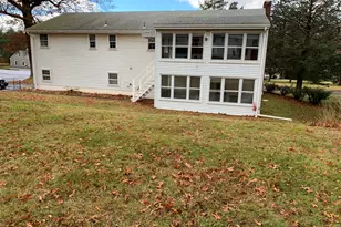 381 Chamberlain Hwy, Berlin, CT 06037 - Photo 2