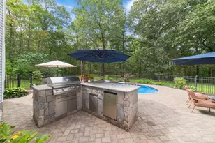 7 Butternut Ln, Oxford, CT 06478 - Photo 4