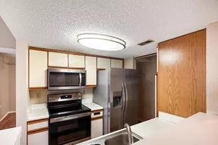 31 High St, East Hartford, CT 06118 - Photo 4