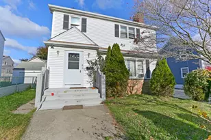 932 Thorme St, Bridgeport, CT 06606 - Photo 2