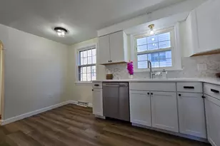 29 Courtland Ave, Waterbury, CT 06705 - Photo 6