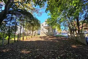 29 Courtland Ave, Waterbury, CT 06705 - Photo 36