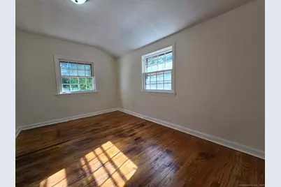 29 Courtland Avenue, Waterbury, CT 06705 - Photo 32