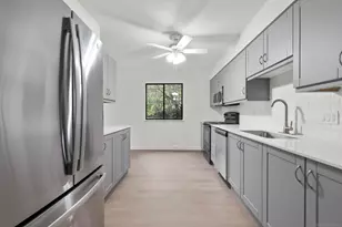 37 Orangewood W, Derby, CT 06418 - Photo 10