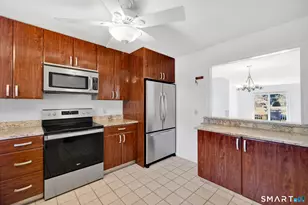 610 Sandstone Dr, South Windsor, CT 06074 - Photo 6