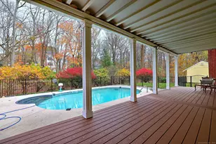 920 Green Cir, Orange, CT 06477 - Photo 8