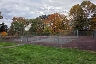 35 Woodsedge Dr, Newington, CT 06111 - Photo 6