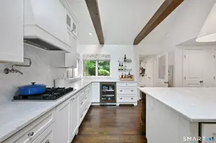 32 Spring Water Ln, New Canaan, CT 06840 - Photo 10