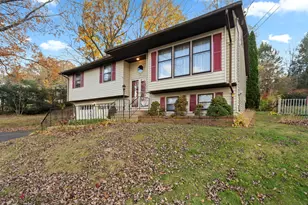 135 Williamson Dr, Waterbury, CT 06710 - Photo 6