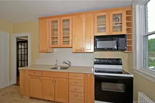 5A Robin Rd, West Hartford, CT 06119 - Photo 10