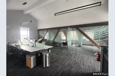 40 Bank Street, New London, CT 06320 - Photo 30