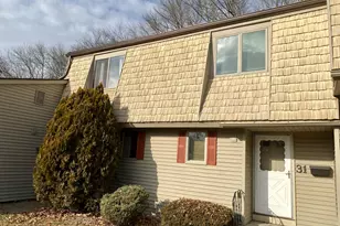 31 Locust Cir, Rocky Hill, CT 06067 - Photo 2