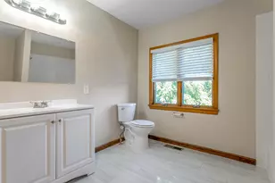 142 Chatham Terrace, Bridgeport, CT 06606 - Photo 14