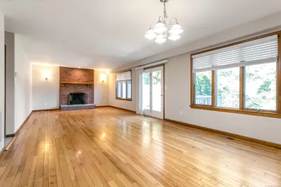 142 Chatham Terrace, Bridgeport, CT 06606 - Photo 6