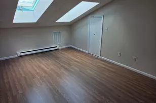 100 Kane St, West Hartford, CT 06119 - Photo 16