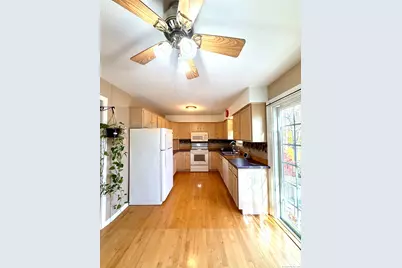 38 Surrey Lane #38, Torrington, CT 06790 - Photo 4