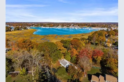 31 Pawson Road, Branford, CT 06405 - Photo 2
